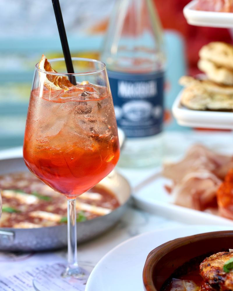Spritz en terrasse — voir sur Instagram